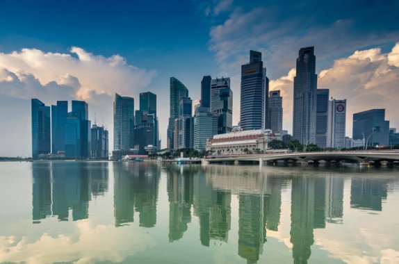 降息潮下的“保命神器”：揭秘富豪圈都在用的“进可攻、退可守”资产配置策略——鲨鱼鳍（Shark Fin）